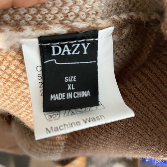 Oversized Pattern Sweater - Picture 2 of 2